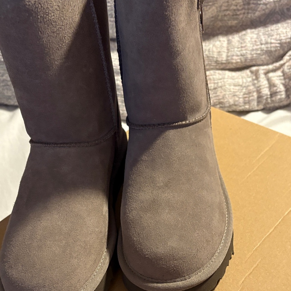 UGG Classic Tan Suede Boots - Picture 5 of 6